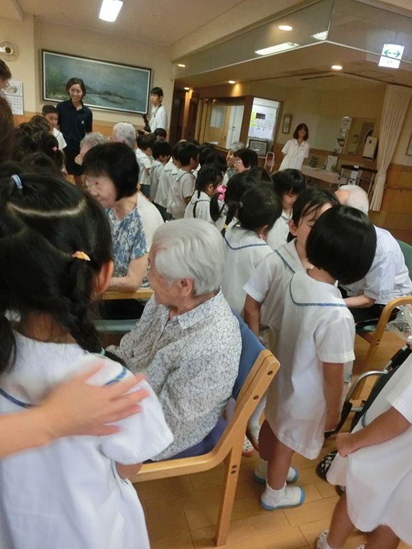 すばる幼稚園交流 - ケアハウス福山
