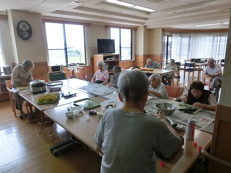 昼食作り - ケアハウス福山