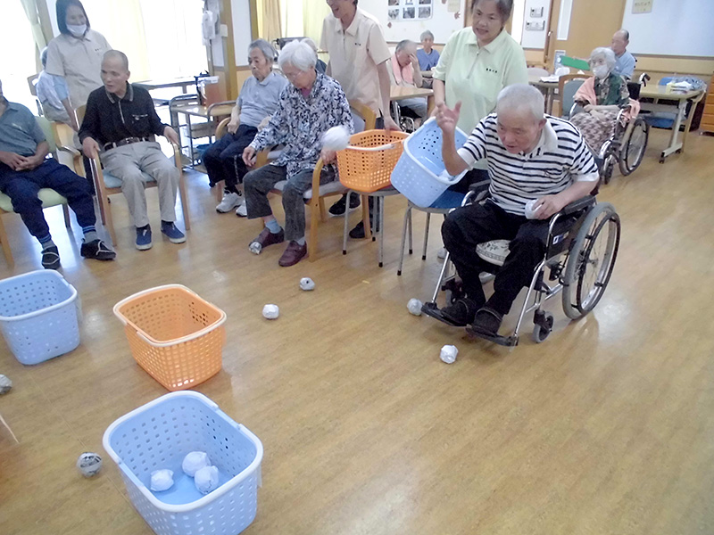 玉入れゲーム3 - ショートまなぐら