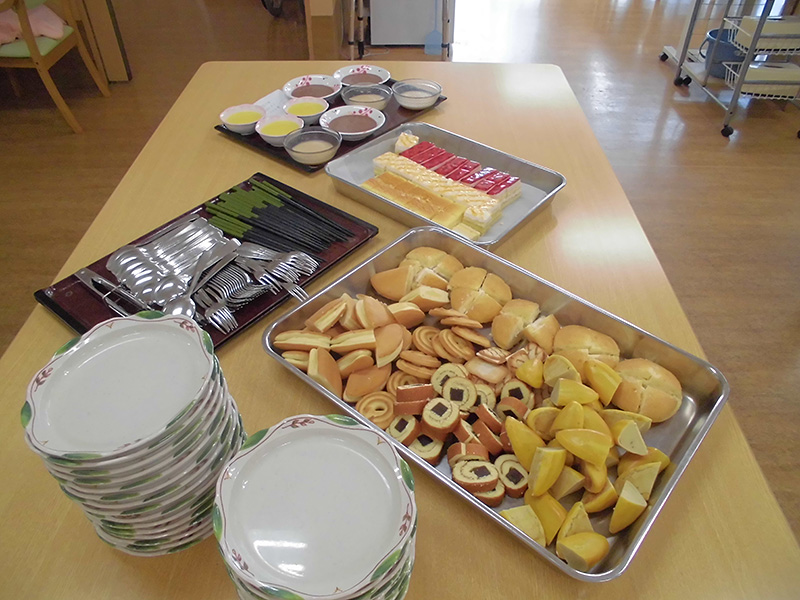 おやつバイキング - ショートまなぐら