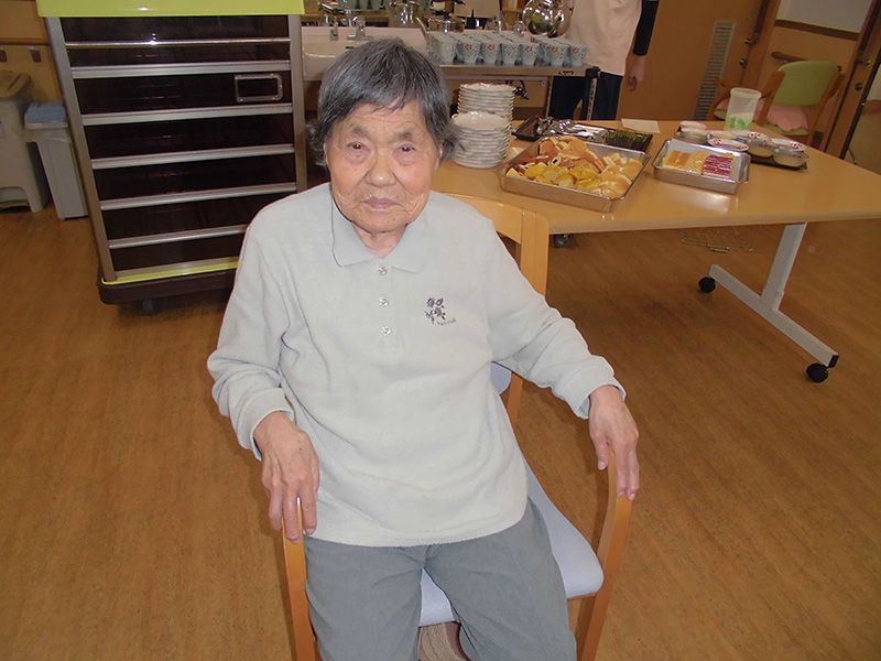 おやつバイキング「今月のお誕生日」 - ショートまなぐら