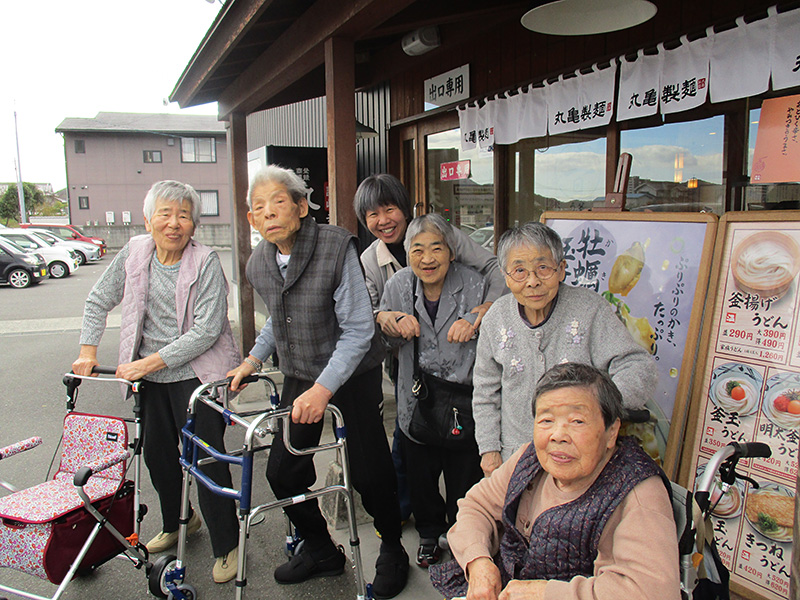 外食(丸亀) - 小多機まなぐら南