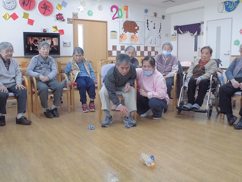 レクリェーション「ペタンク」1 - ショートまなぐら