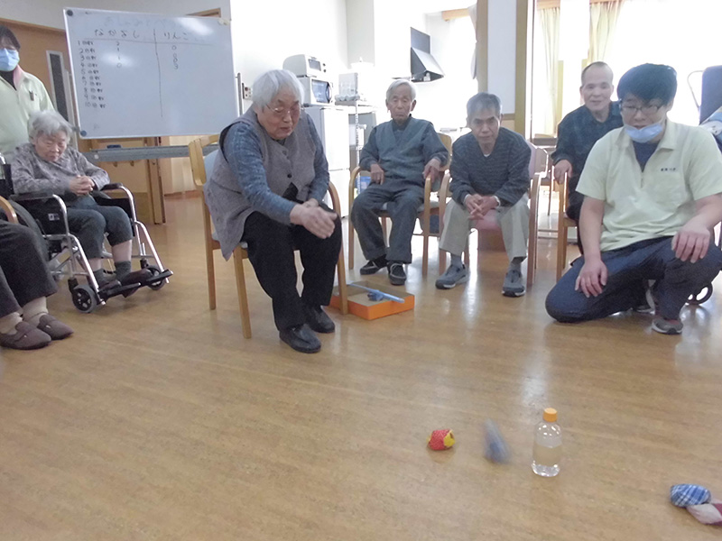 レクリェーション「ペタンク」2 - ショートまなぐら