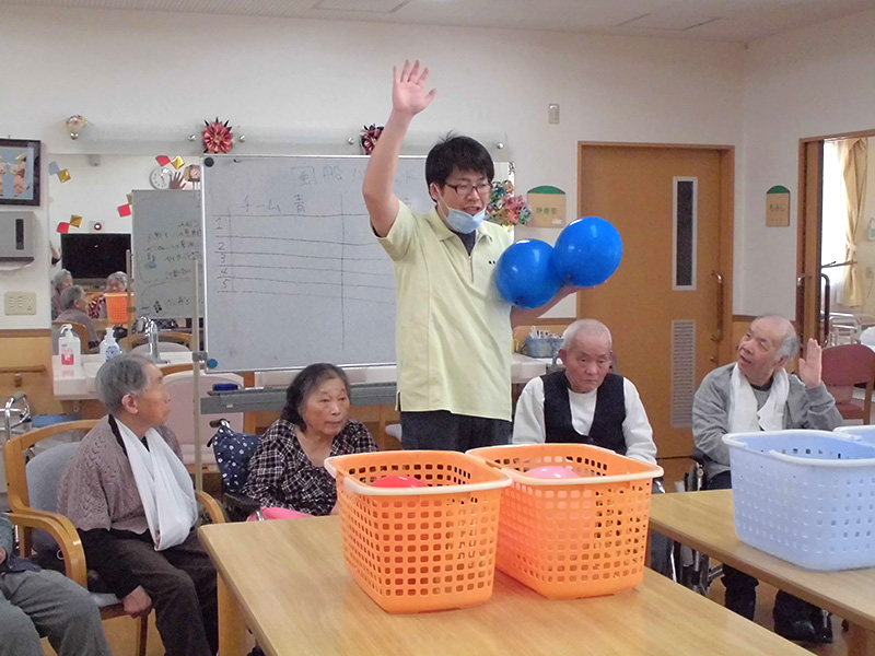 レクリェーション「風船バスケット」2 - ショートまなぐら