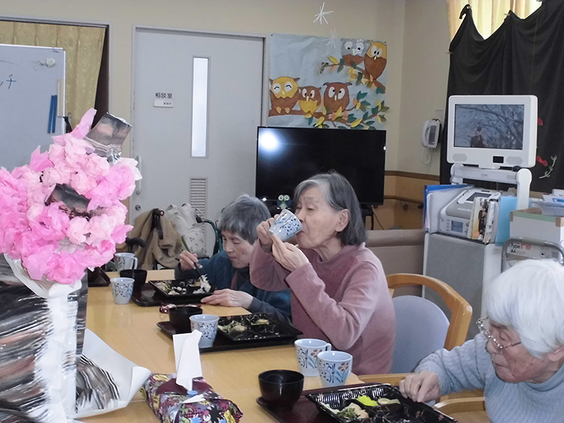 花見弁当② - デイまなぐら