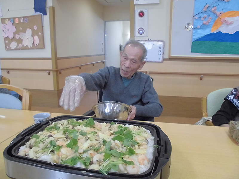 春のパエリア作り④ - デイまなぐら