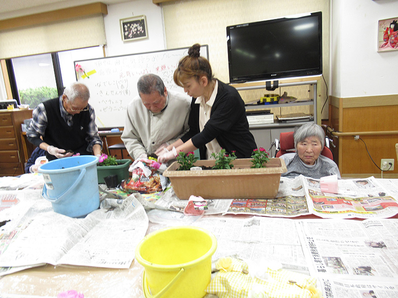 園芸3 - デイ備後