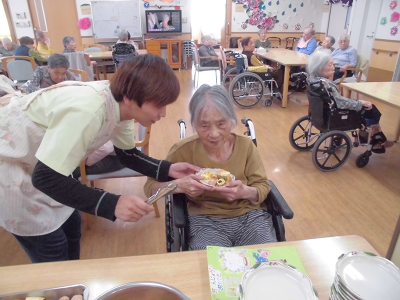 おやつバイキング① - ショートまなぐら