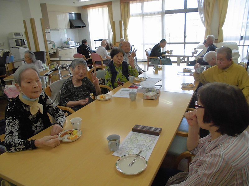 おやつバイキング② - ショートまなぐら