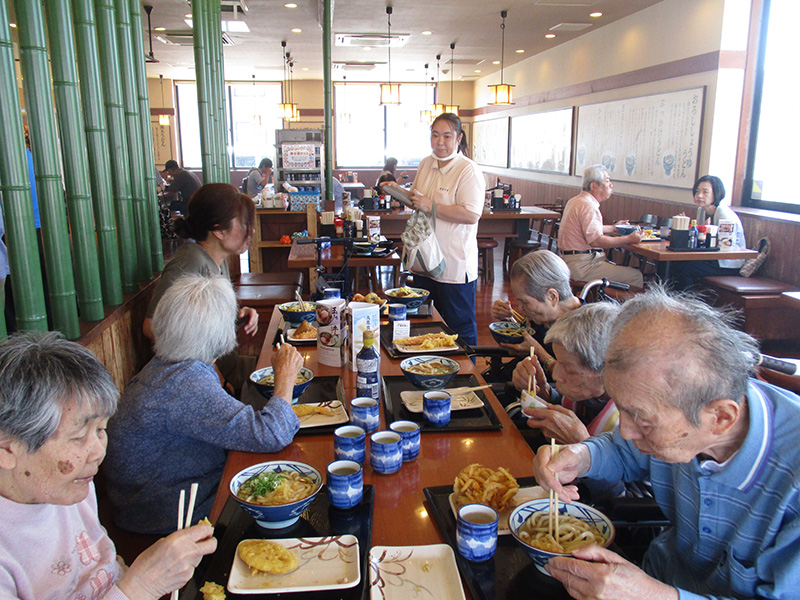 外出行事『丸亀製麺』 - 小多機まなぐら南