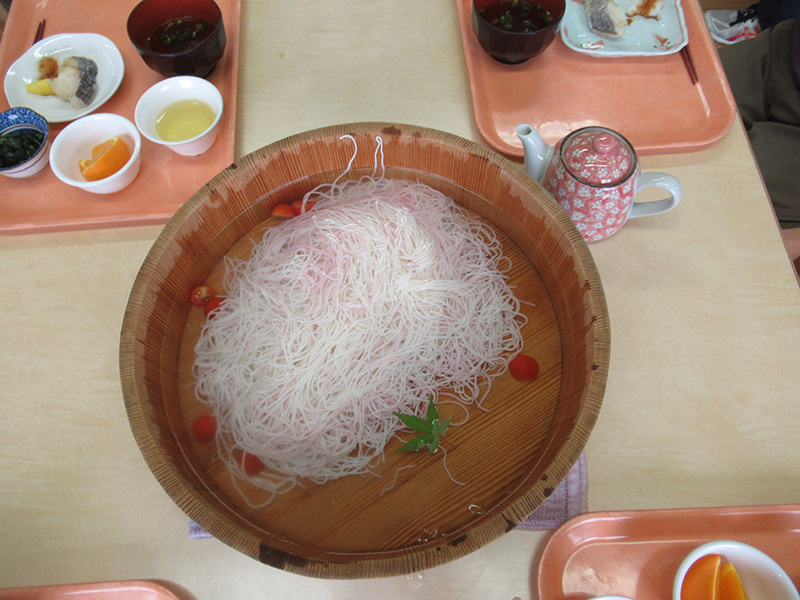 桶そうめん - ケアハウス福山