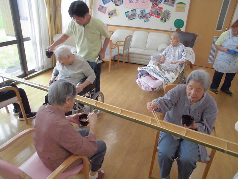 そうめん流し1 - ショートまなぐら