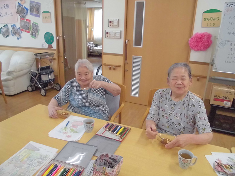 おやつ作り『お茶ゼリーの黒蜜きな粉かけ』① - ショートまなぐら