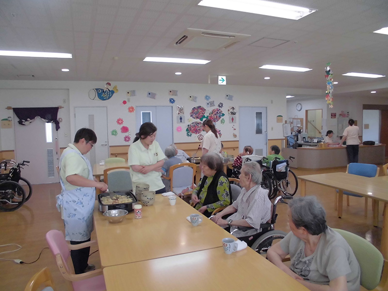 お昼作り『じゃがいもの卵とじ』① - ショートまなぐら