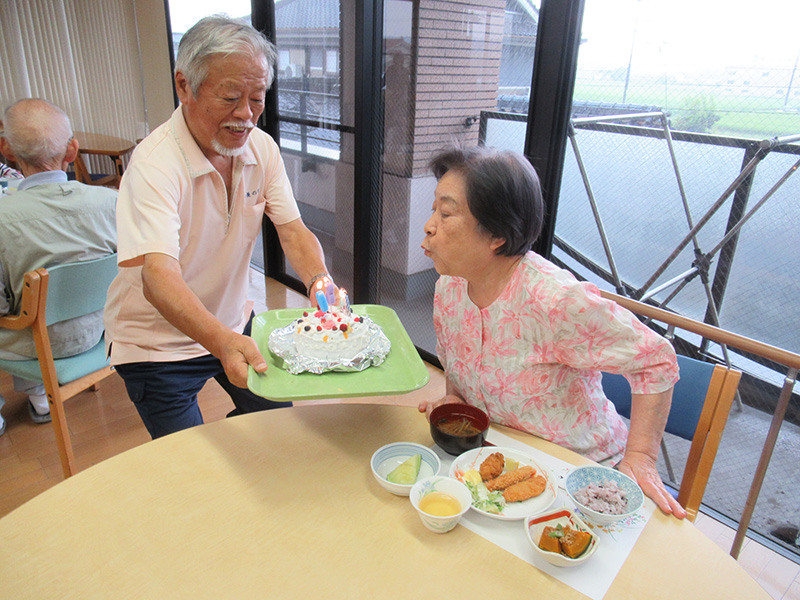 201909お誕生日会 - ケアハウス福山