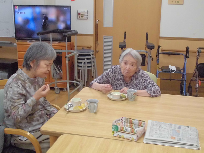 おやつバイキング② - ショートまなぐら