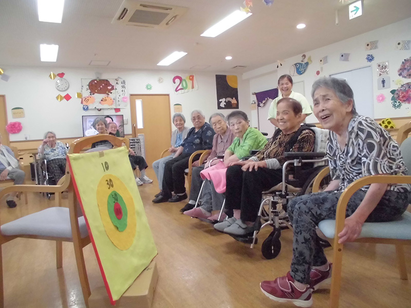 レクリエーション『的当てゲーム』① - ショートまなぐら