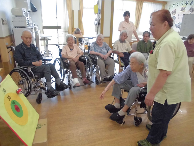 レクリエーション『的当てゲーム』② - ショートまなぐら