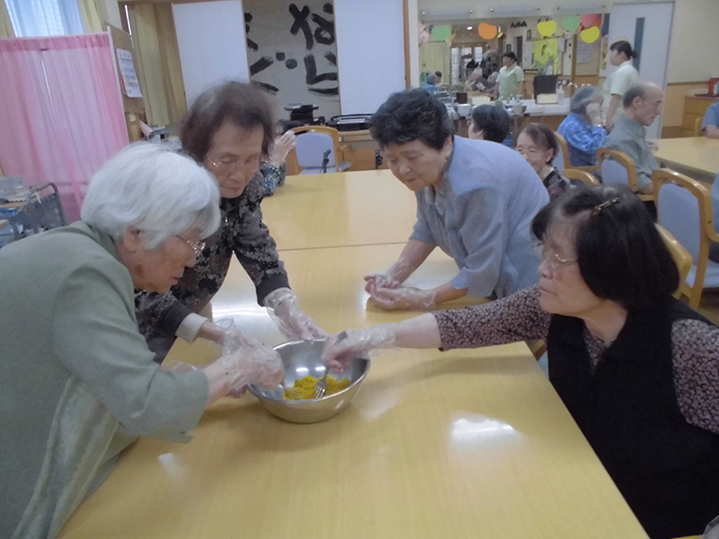 かぼちゃのみたらしおやき① - デイまなぐら