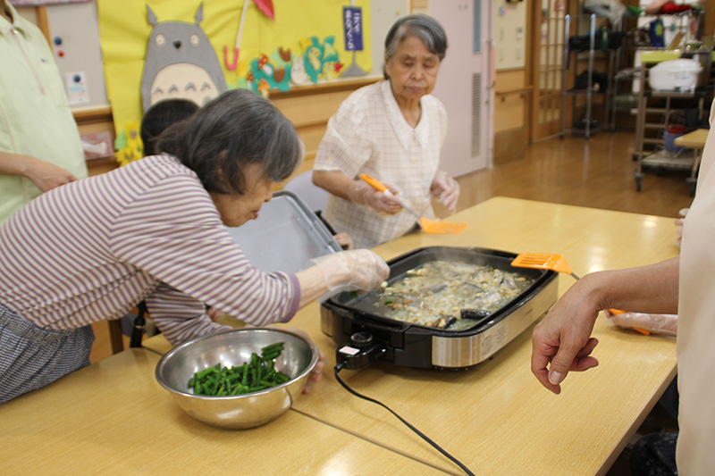 サンマのアクアパッツァ③ - デイまなぐら