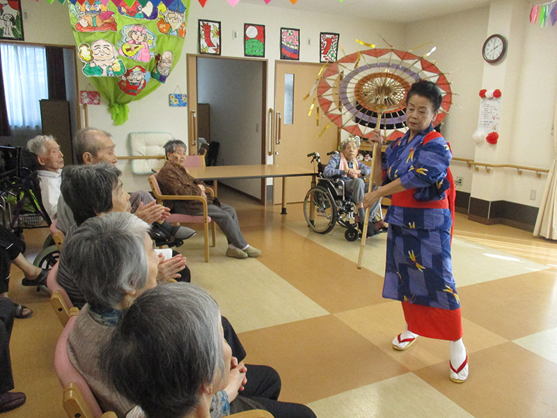 交流訪問(トンボの会) - 小多機まなぐら南