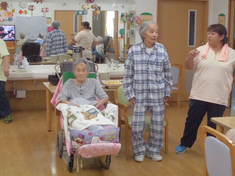 お誕生日会① - ショートまなぐら