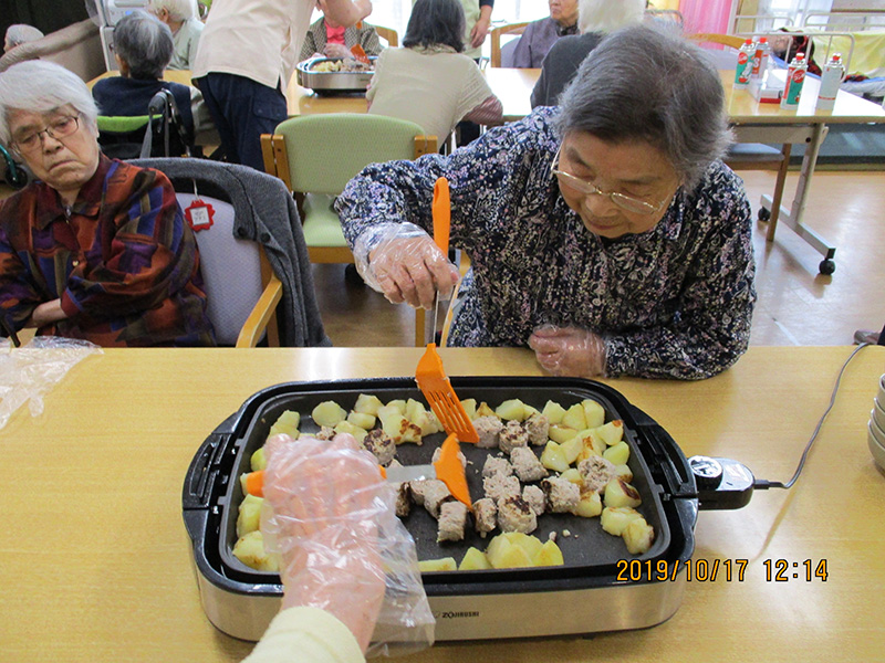 サルシッチャとジャガイモのソテー③ - デイまなぐら