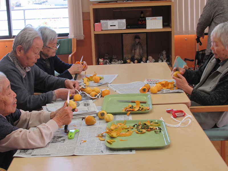 干し柿作り - ケアハウス福山