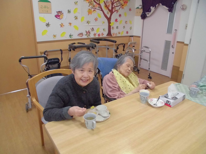 おやつバイキング② - ショートまなぐら