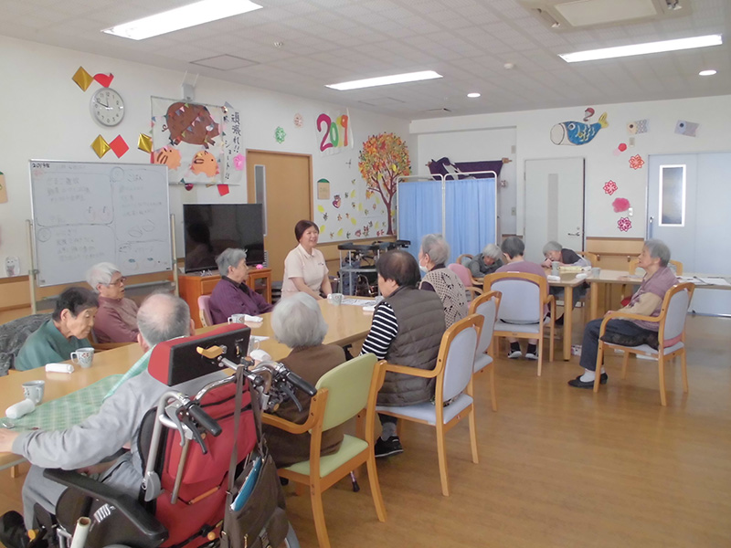 お昼前の口腔体操 - ショートまなぐら