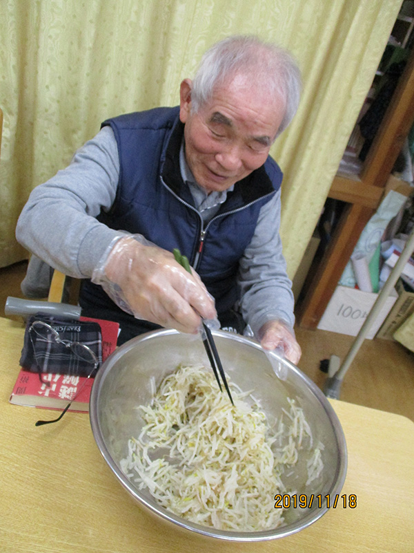 ホットプレートでビビンバ① - デイまなぐら