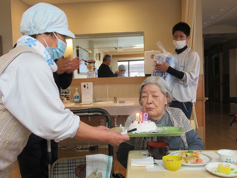 誕生日会2 - ケアハウス福山