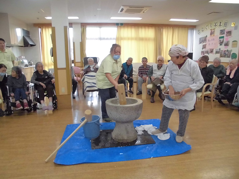 餅つき① - ショートまなぐら