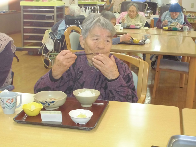 お昼作り『ひき肉とトマトのスパイシー蒸し』2 - ショートまなぐら