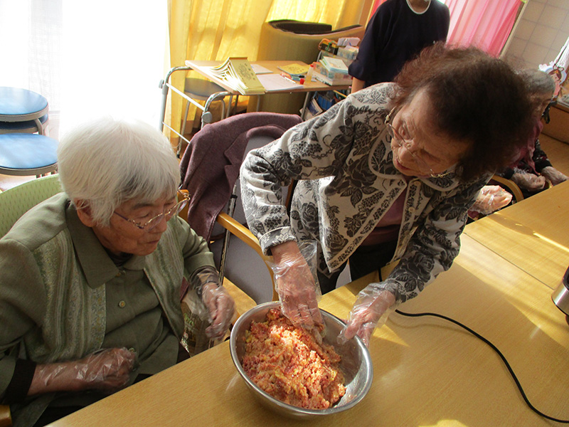 フィンランドのミートボール1 - デイまなぐら