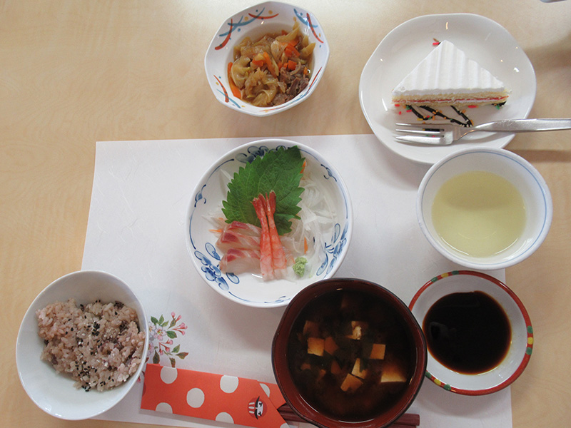 2020年3月誕生日会2 - ケアハウス福山