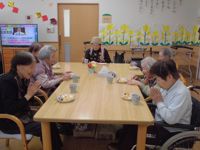 おやつバイキング① - ショートまなぐら