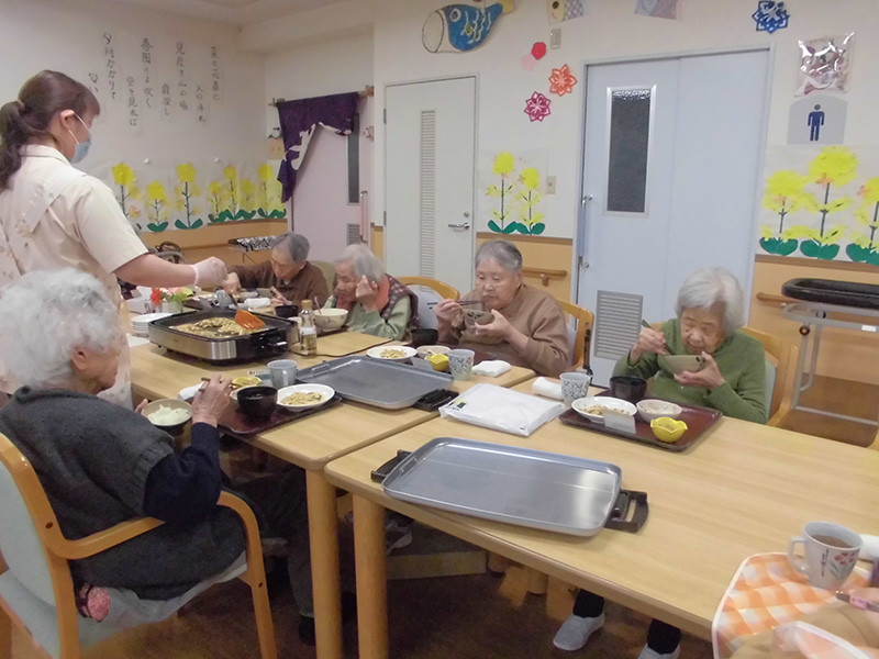 お昼作り『高槻名物うどん餃子』① - ショートまなぐら