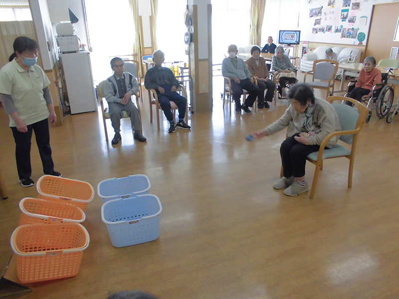 レクリェーション『玉入れ』② - ショートまなぐら