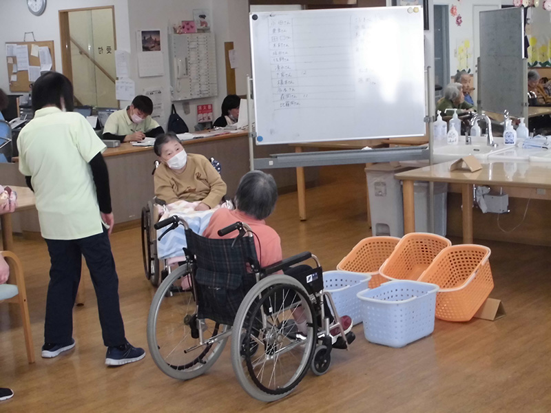 レクリェーション『玉入れ』③ - ショートまなぐら