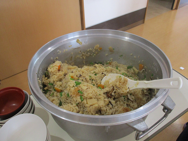 たけのこご飯2 - 小多機まなぐら南