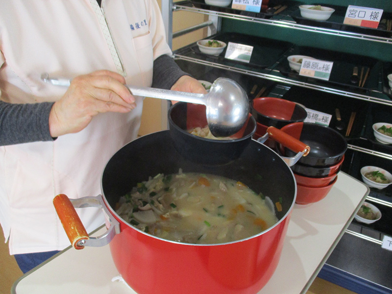 豚汁 - 小多機まなぐら南