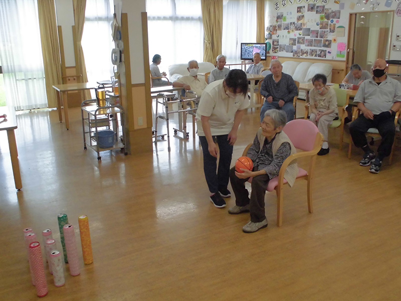 レクリェーション『ボーリング』1 - ショートまなぐら