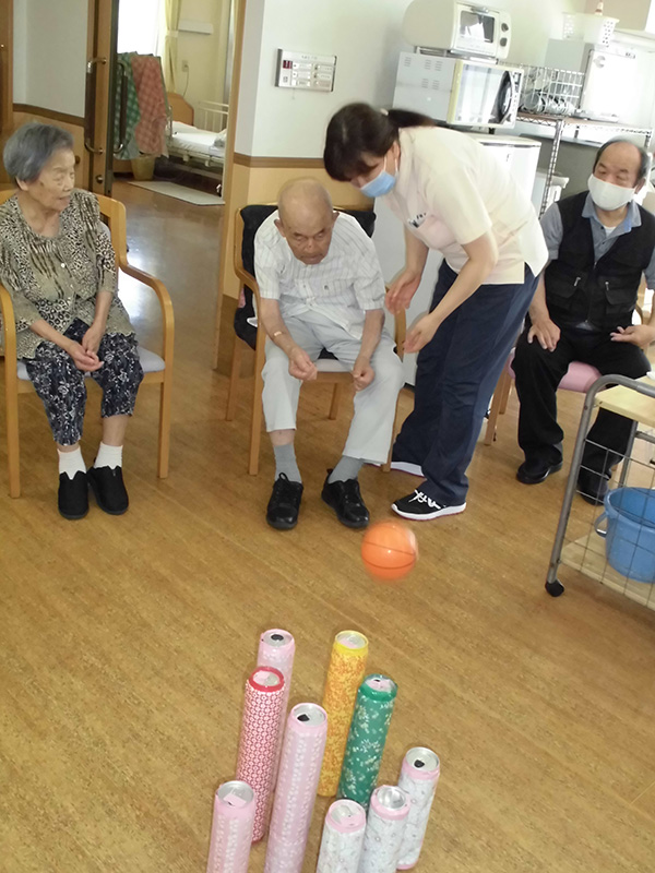 レクリェーション『ボーリング』1 - ショートまなぐら