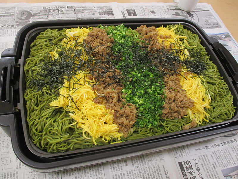 お昼作り(瓦そば) - 小多機まなぐら南