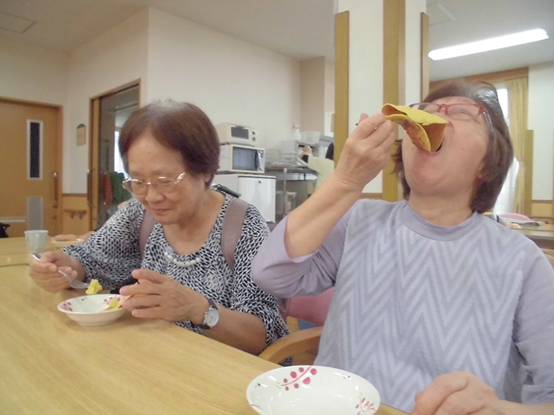 おやつ作り『りんご入りホットケーキ』4 - ショートまなぐら