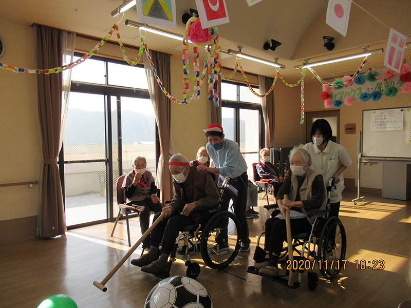 20201103秋の運動会ボール競技 - ケアハウス福山