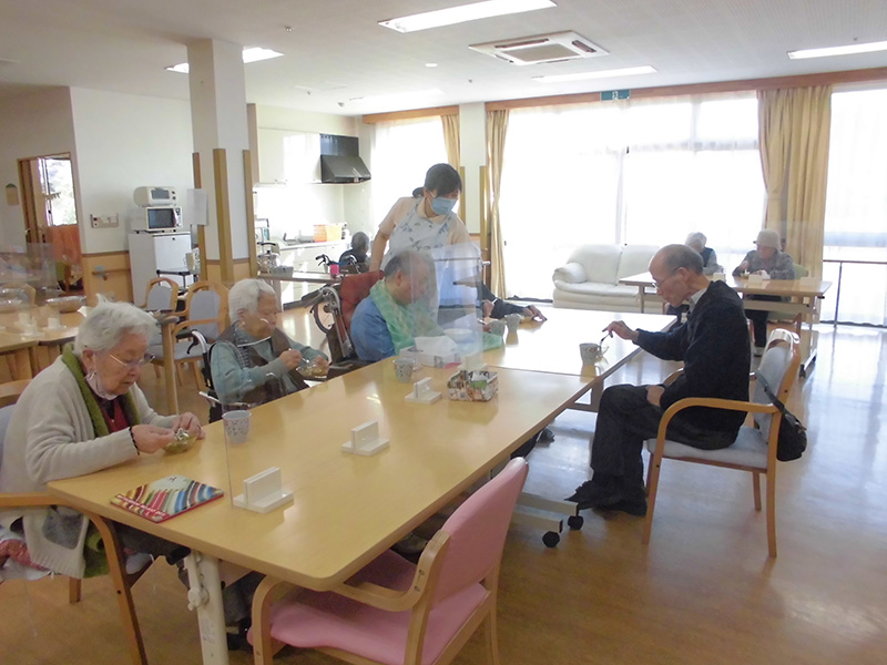 おやつ作り『マカロニきな粉』2 - ショートまなぐら