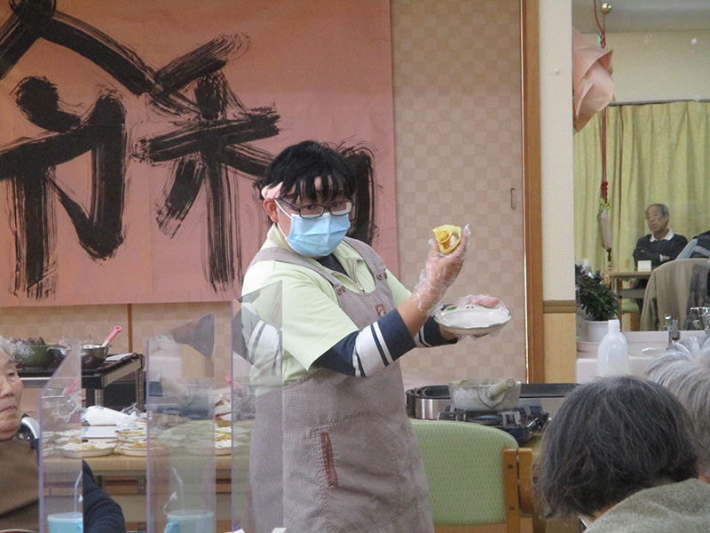 秋のクレープ1 - デイまなぐら